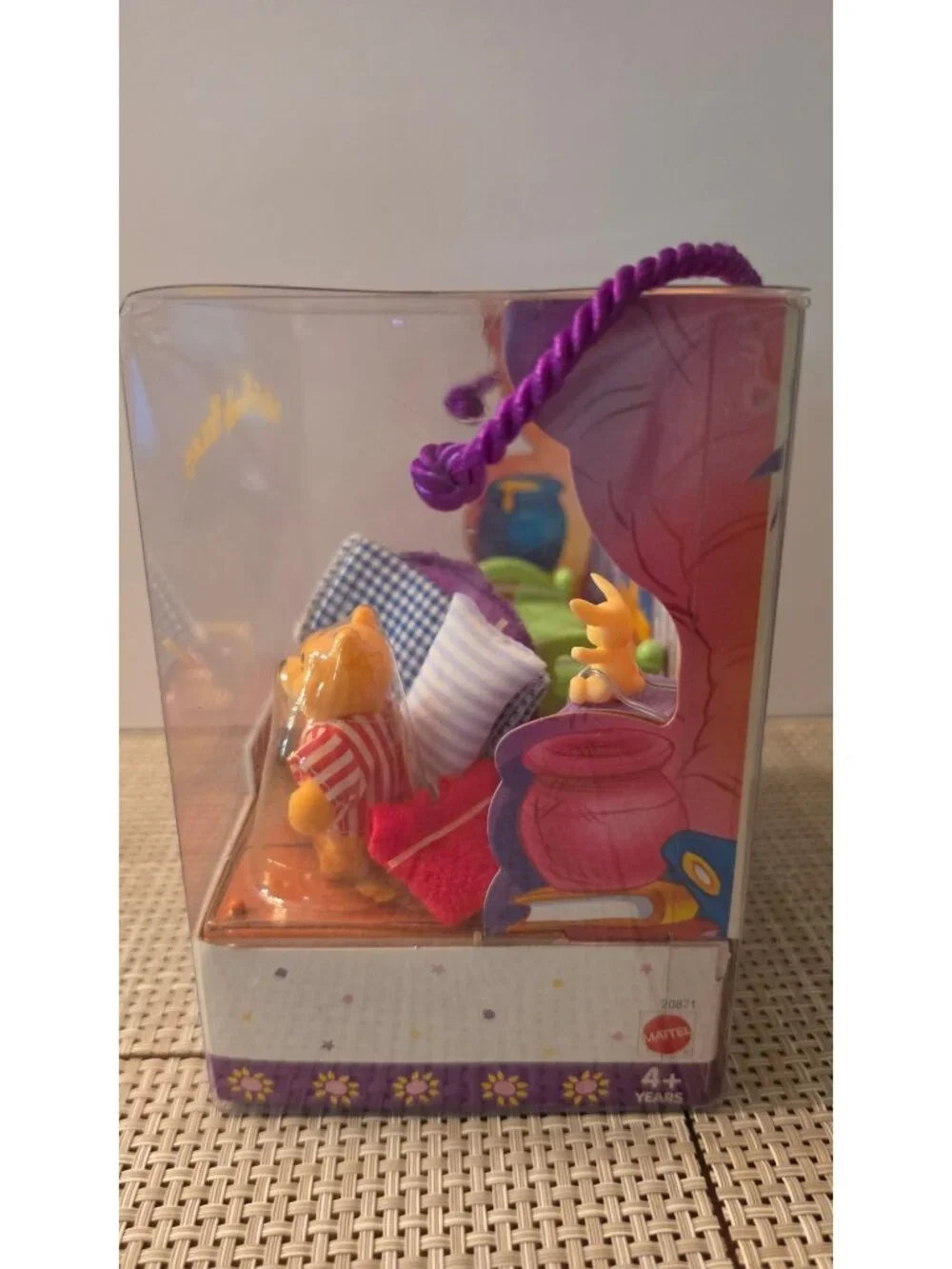 new 1998 MATTEL WINNIE THE POOH BEDROOM PLAYSET COMFY CORNERS FRIENDLY PLACES